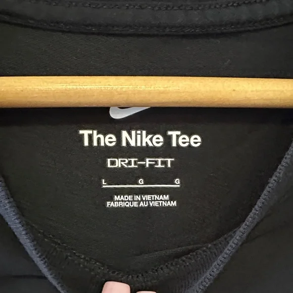 Nike Men's Tee with Colorful Logo - Picture 2 of 4